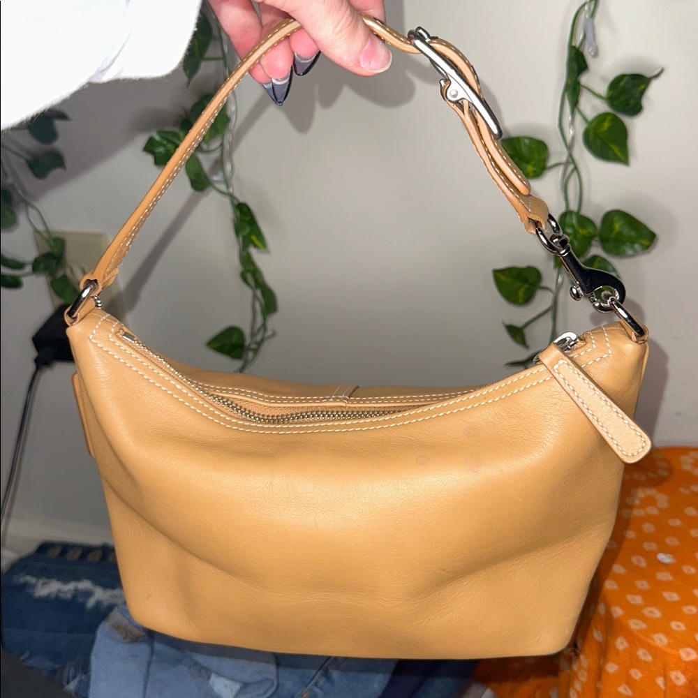 Coach Legacy West Zoe Hobo Shoulder Bag Camel Colored Leather - Picture 2 of 9